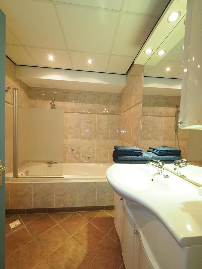 Hotel Воркум Экстерьер фото